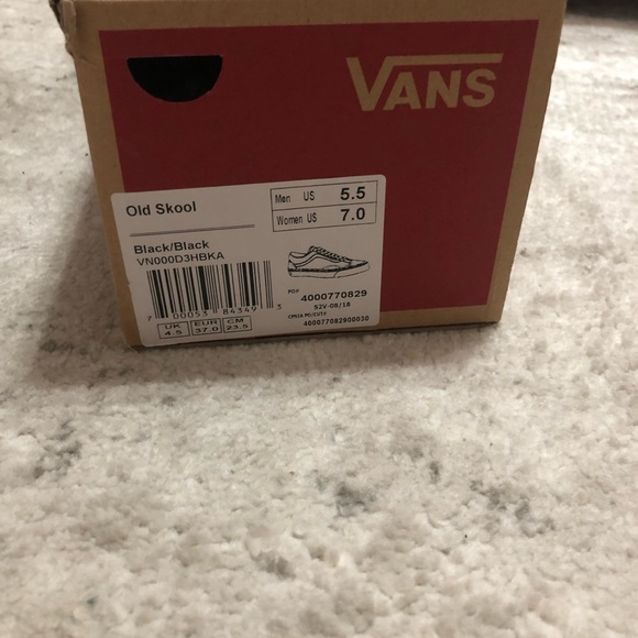 Vans - Picture 7 of 7